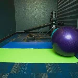 4* ホテル Omni Residency